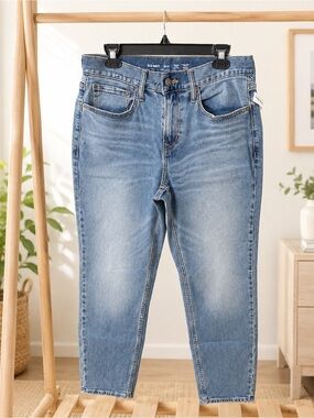Old Navy Men’s Athletic Taper Built-In Flex Jeans 33x30 NWT Medium Wash